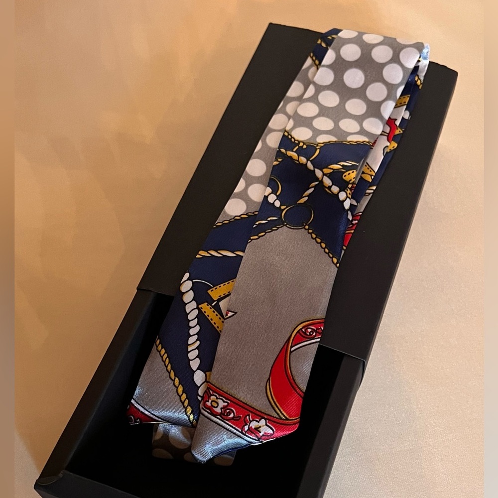 New Cute Grey & Red Multicolor Twilley size OS